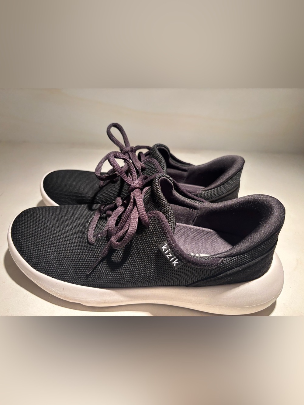 Kizik slip on sneakers, black, size 8.5 Women's